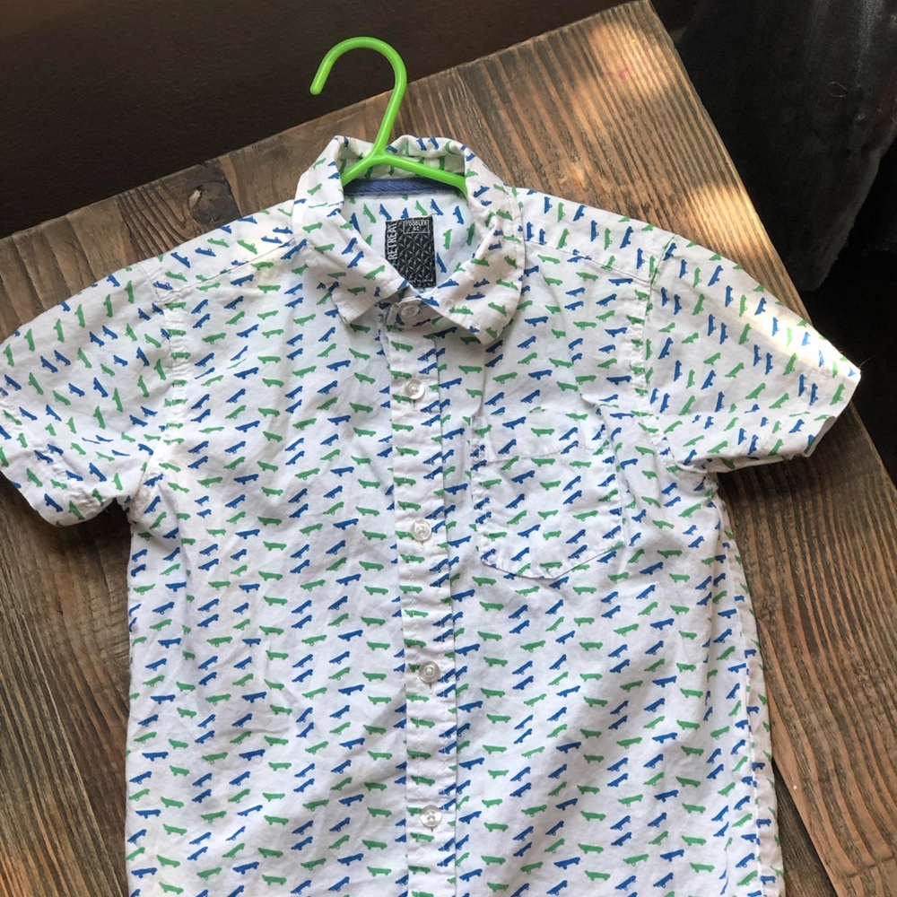 Boys Button Down Collared Shirt 🛹
